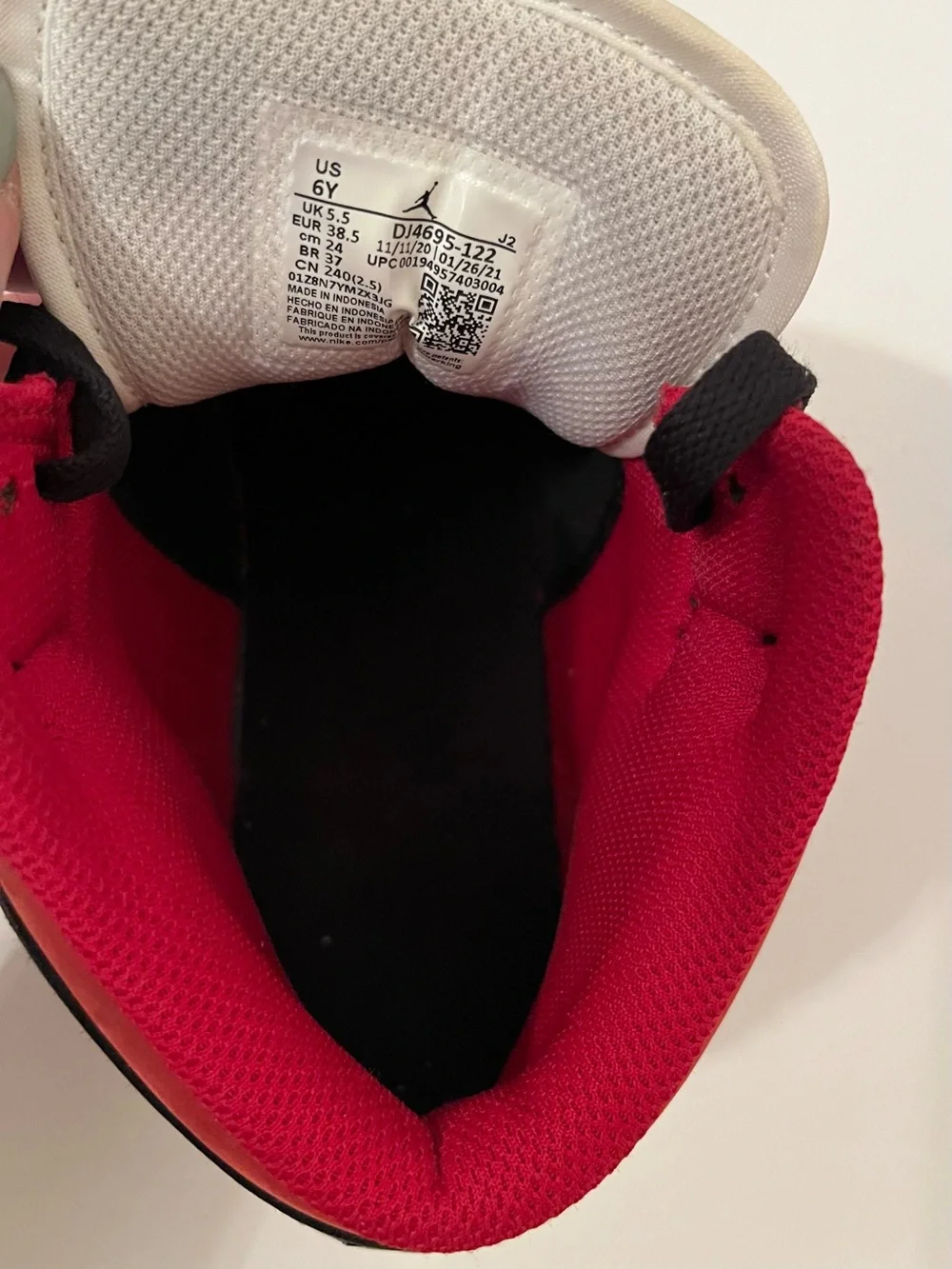 Nike Air Jordan 1 Mid Gym Red Black White Sneakers Youth Size 6Y - Picture 13 of 16